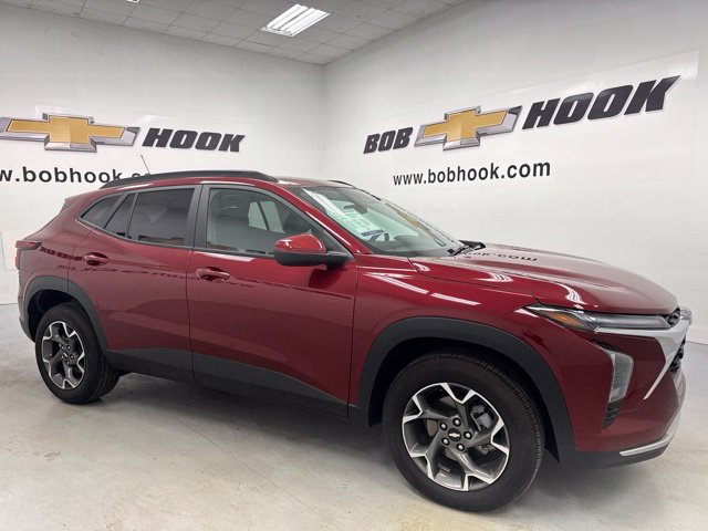 Used 2024 Chevrolet Trax LT FWD image 3