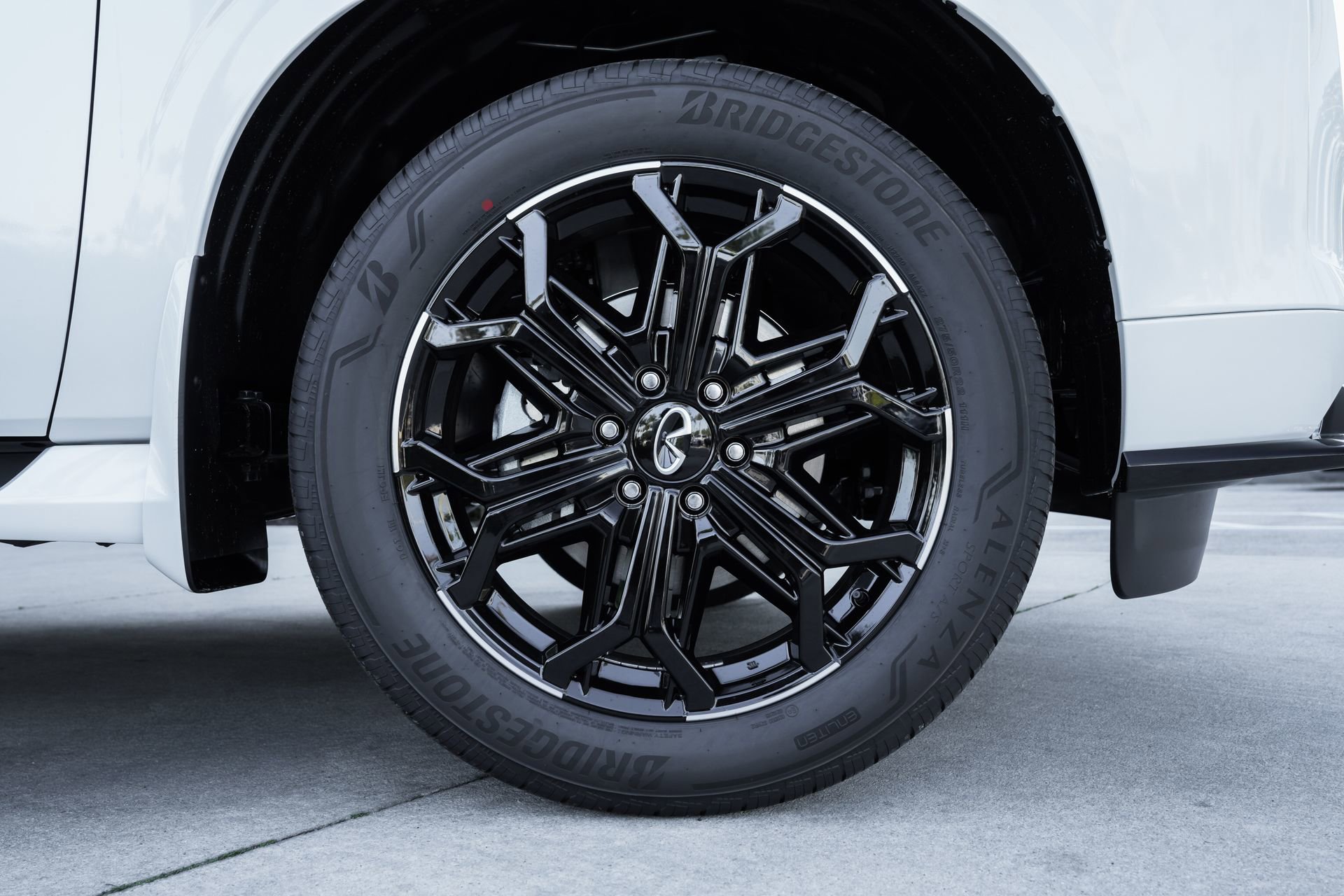 New 2026 INFINITI QX80 4WD w/ Sport Exterior Package image 26