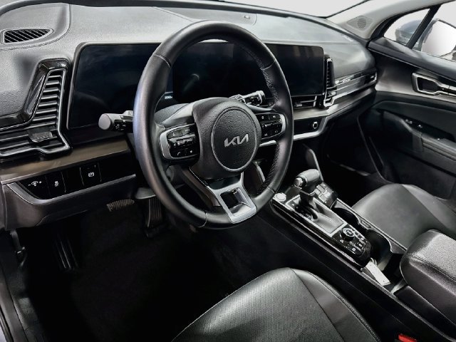 Certified 2024 Kia Sportage EX AWD/4WD image 9