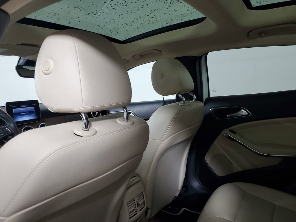 Used 2019 Mercedes-Benz GLA 250 image 13