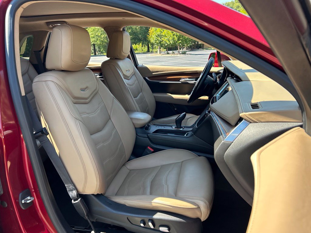 Used 2019 Cadillac XT5 Platinum AWD/4WD image 52