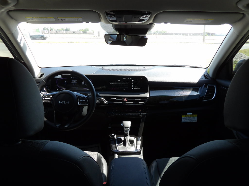 New 2026 Kia Seltos S FWD image 24
