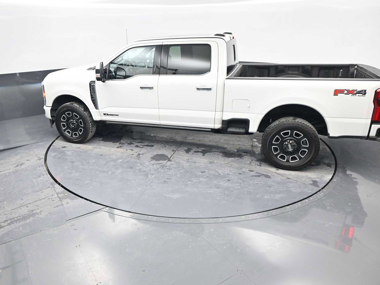 Used 2024 Ford F250 Platinum image 29