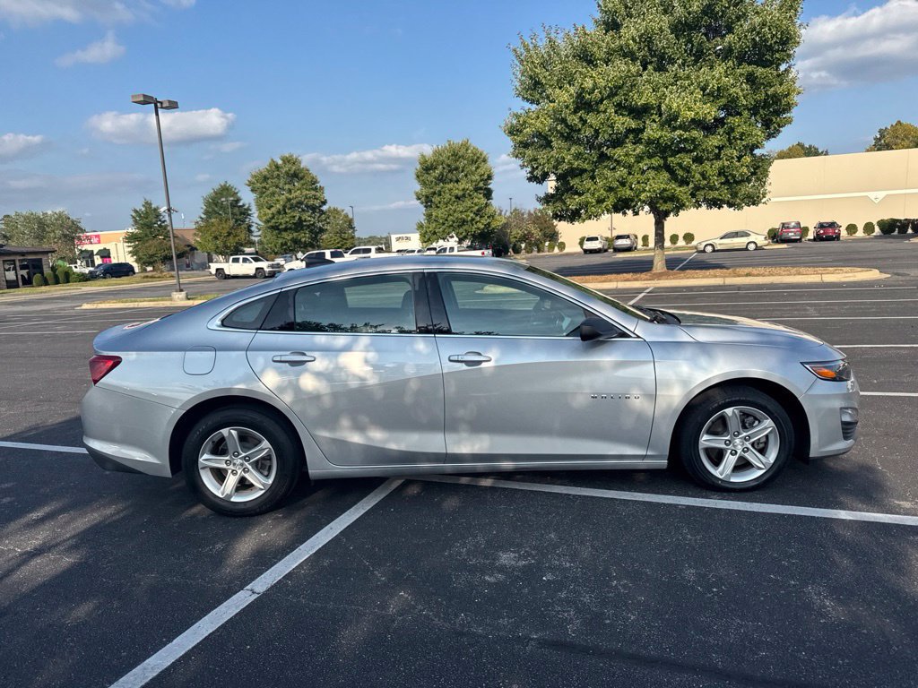 Used 2022 Chevrolet Malibu LS FWD image 5