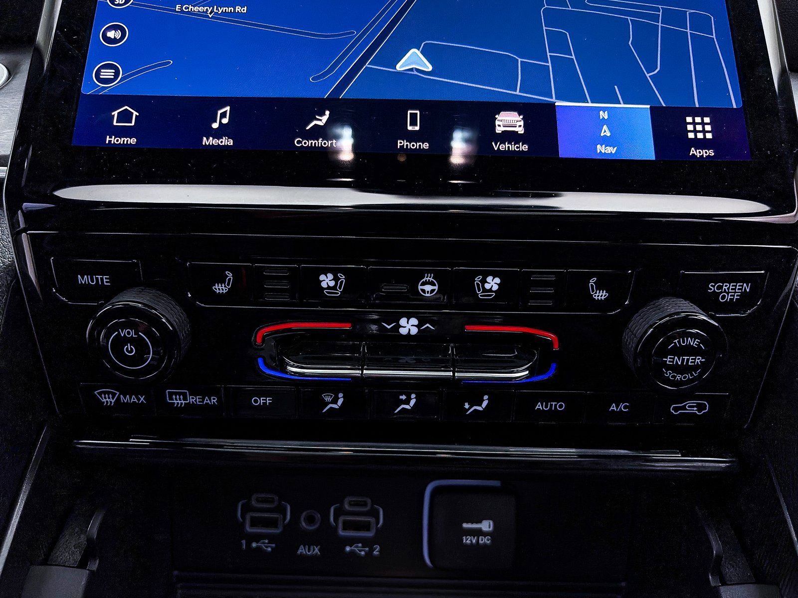 Used 2024 Jeep Grand Cherokee L Limited w/ Luxury Tech Group II image 25