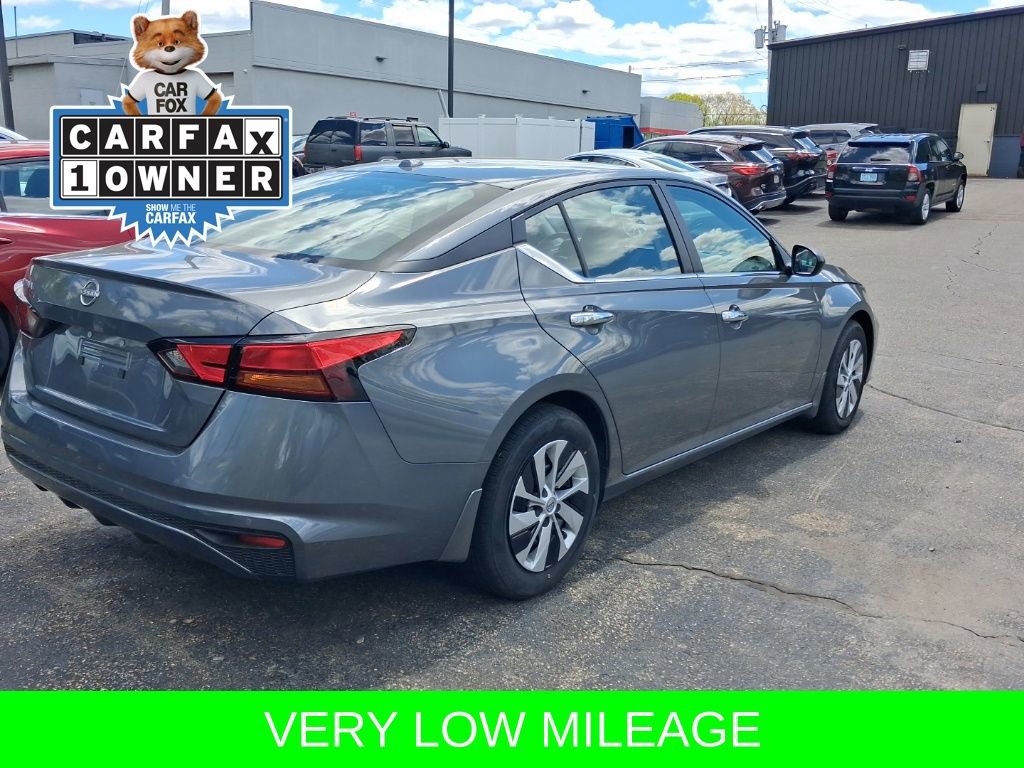 Used 2025 Nissan Altima 2.5 S FWD image 9