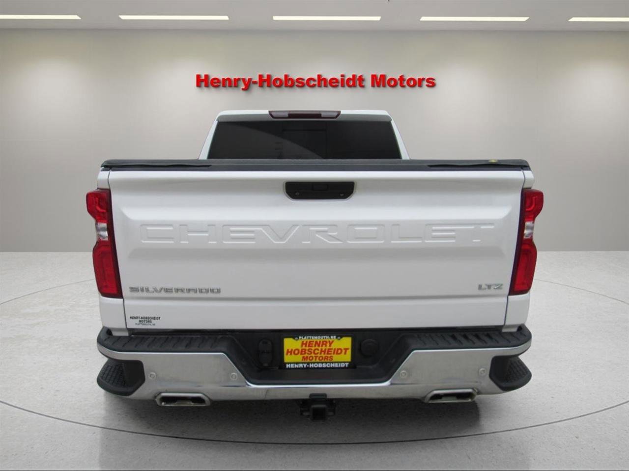 Used 2022 Chevrolet Silverado 1500 LTZ AWD/4WD image 3