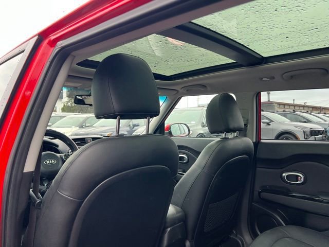 Used 2016 Kia Soul ! w/ Premium Package FWD image 11