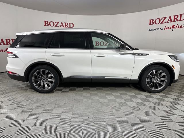 New 2025 Lincoln Aviator Reserve w/ Luxury Package image 8