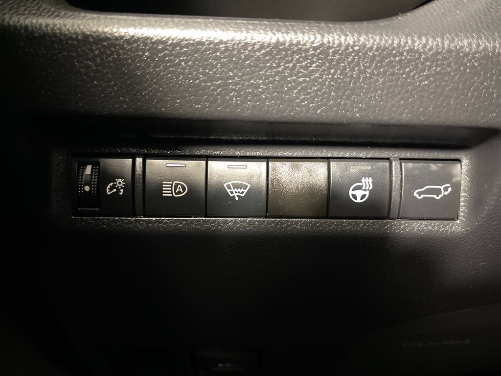 Certified 2022 Toyota RAV4 XLE Premium FWD image 28
