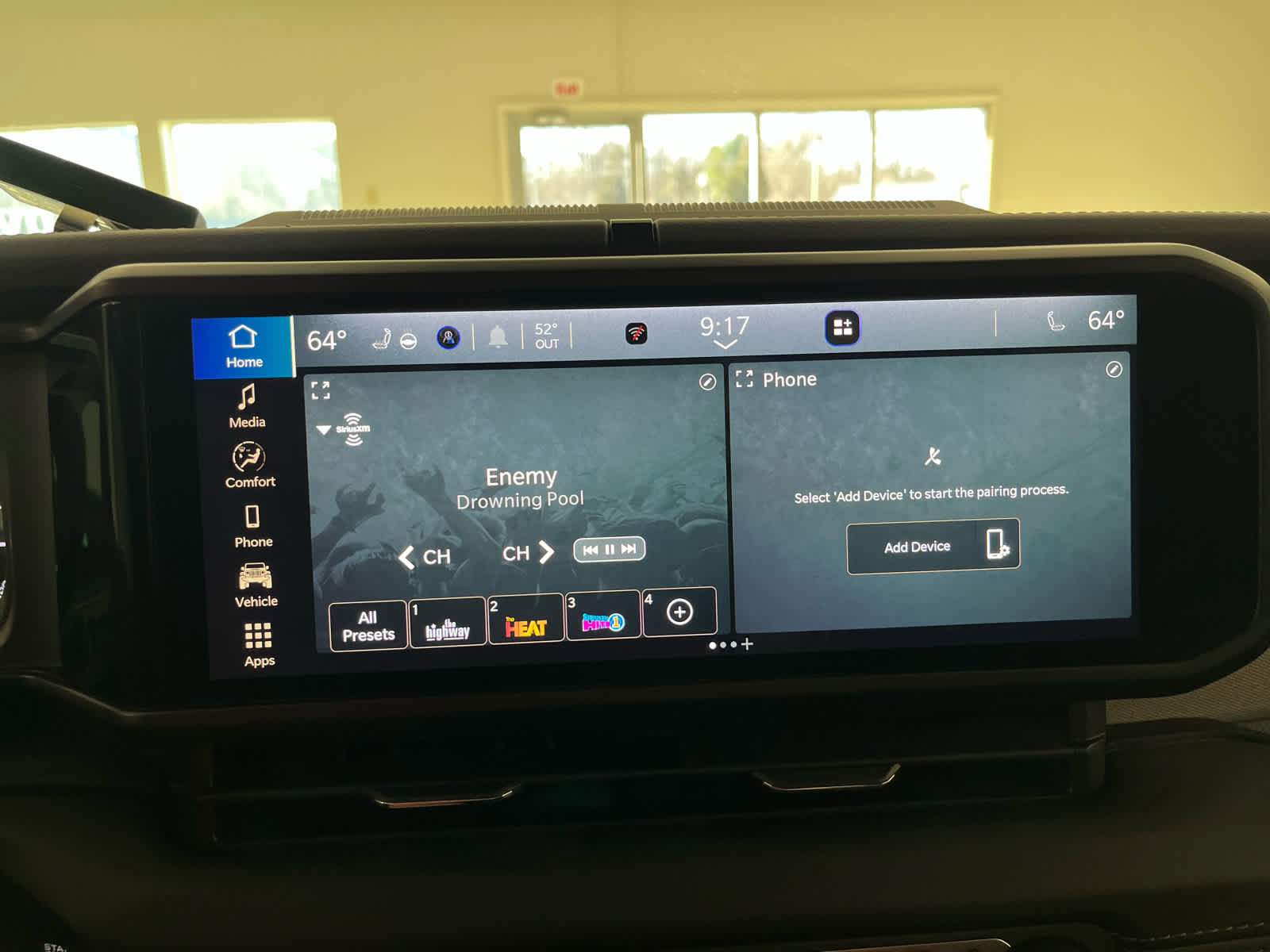 Used 2025 Jeep Wrangler Sahara image 30