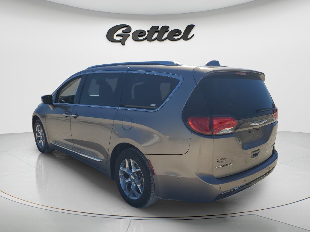 Used 2018 Chrysler Pacifica Limited w/ Advanced Safetytec Group FWD image 7
