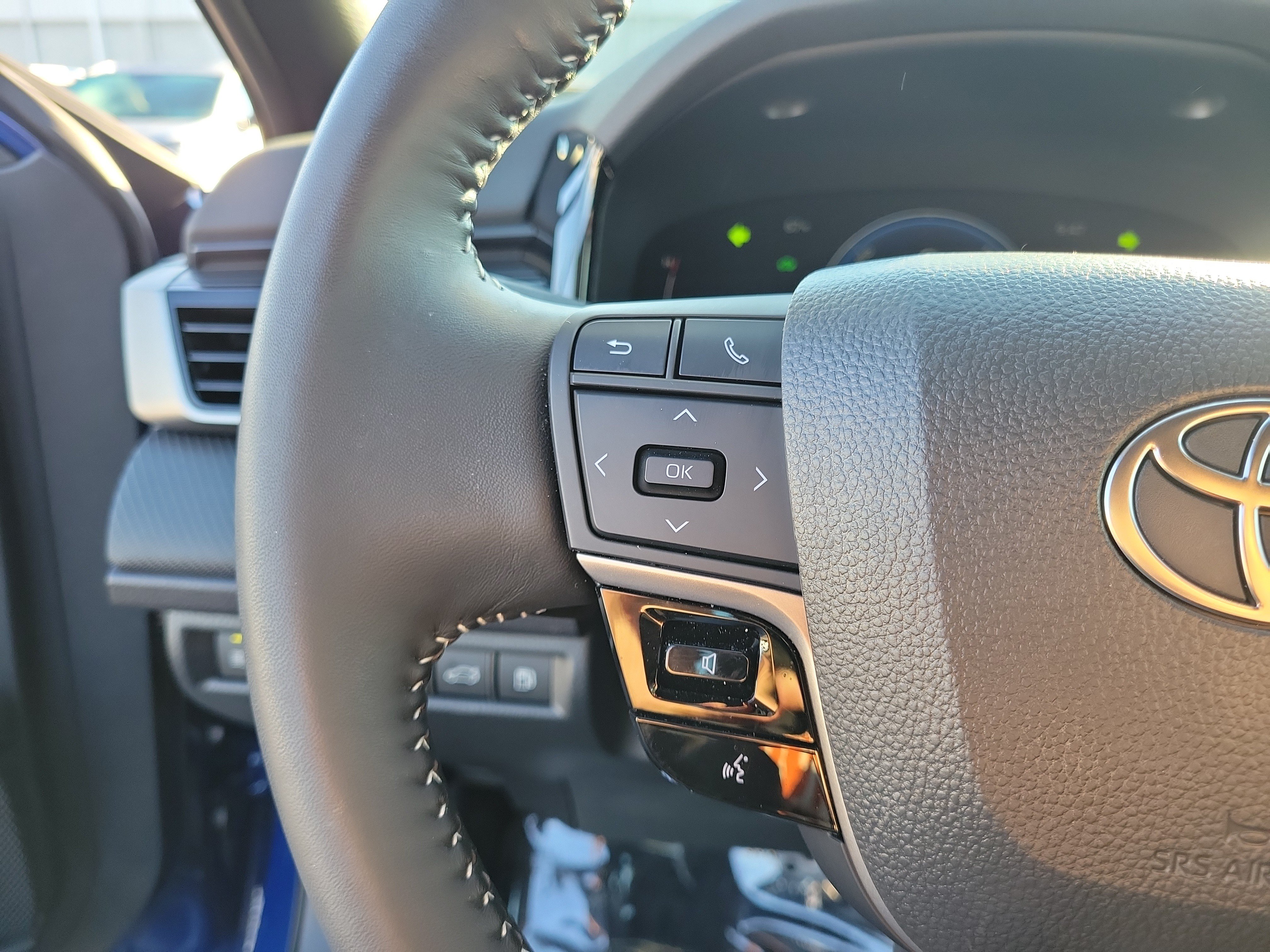 Used 2026 Toyota Camry SE FWD image 22
