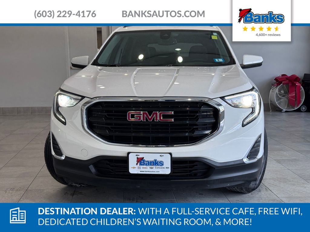 Used 2021 GMC Terrain SLE w/ Driver Convenience Package image 3