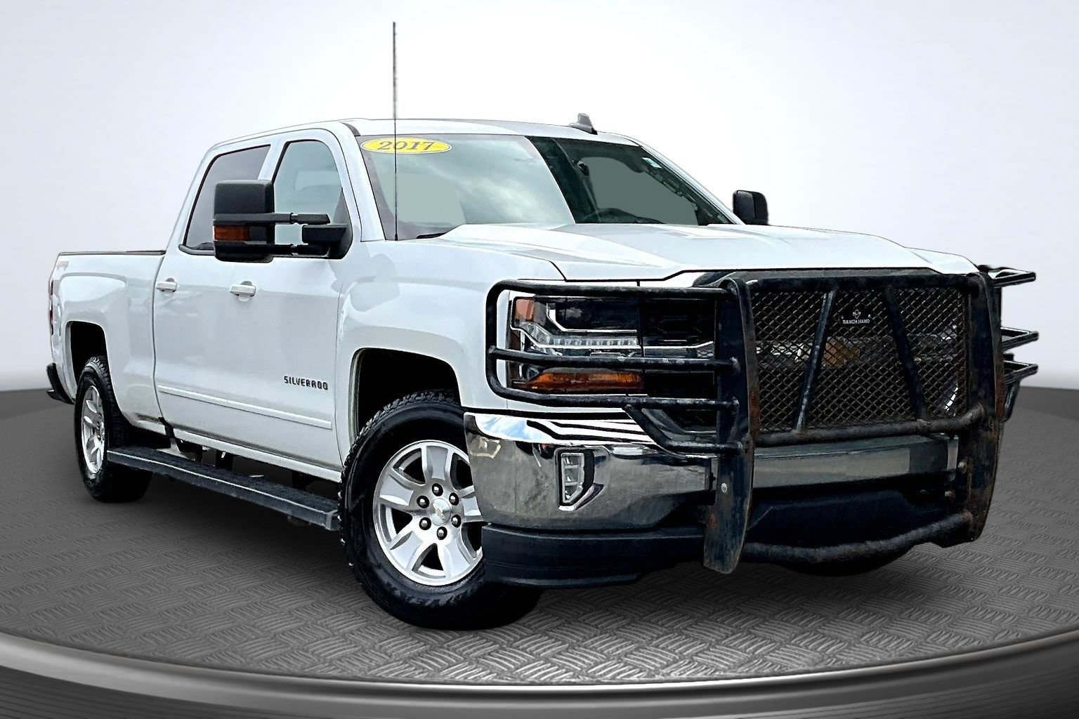 Used 2017 Chevrolet Silverado 1500 LT w/ LT Fleet Convenience Package AWD/4WD image 2