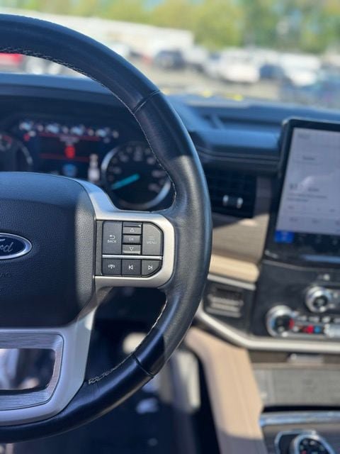 Certified 2024 Ford Expedition Limited AWD/4WD image 17