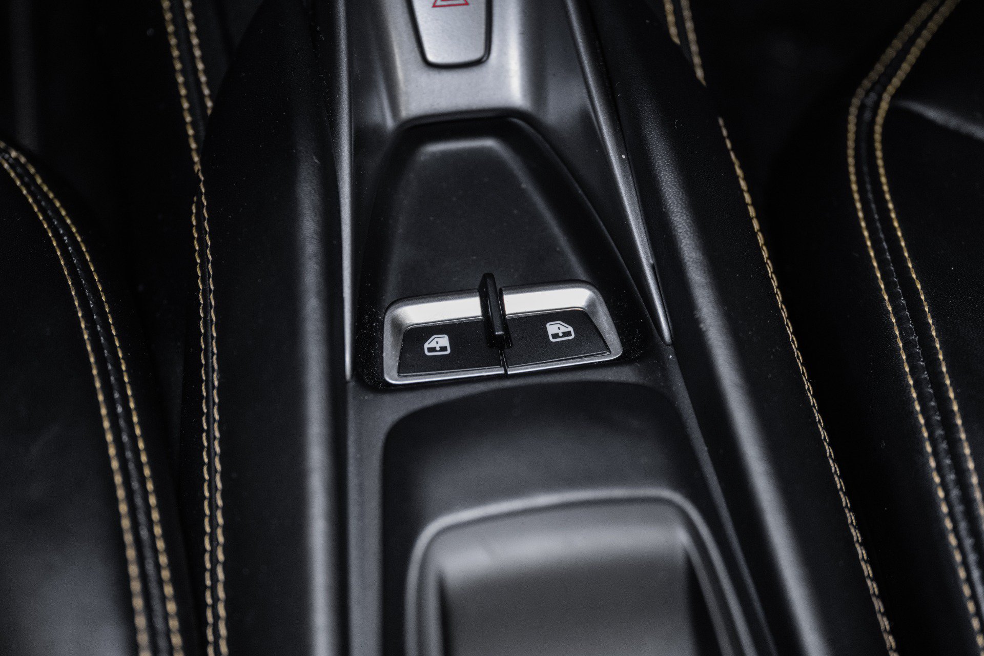 Used 2023 Ferrari F8 Tributo RWD image 41