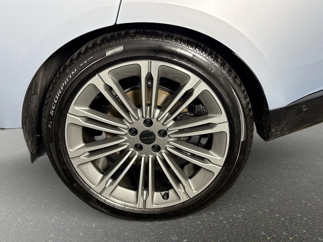 New 2026 Land Rover Range Rover SE image 33