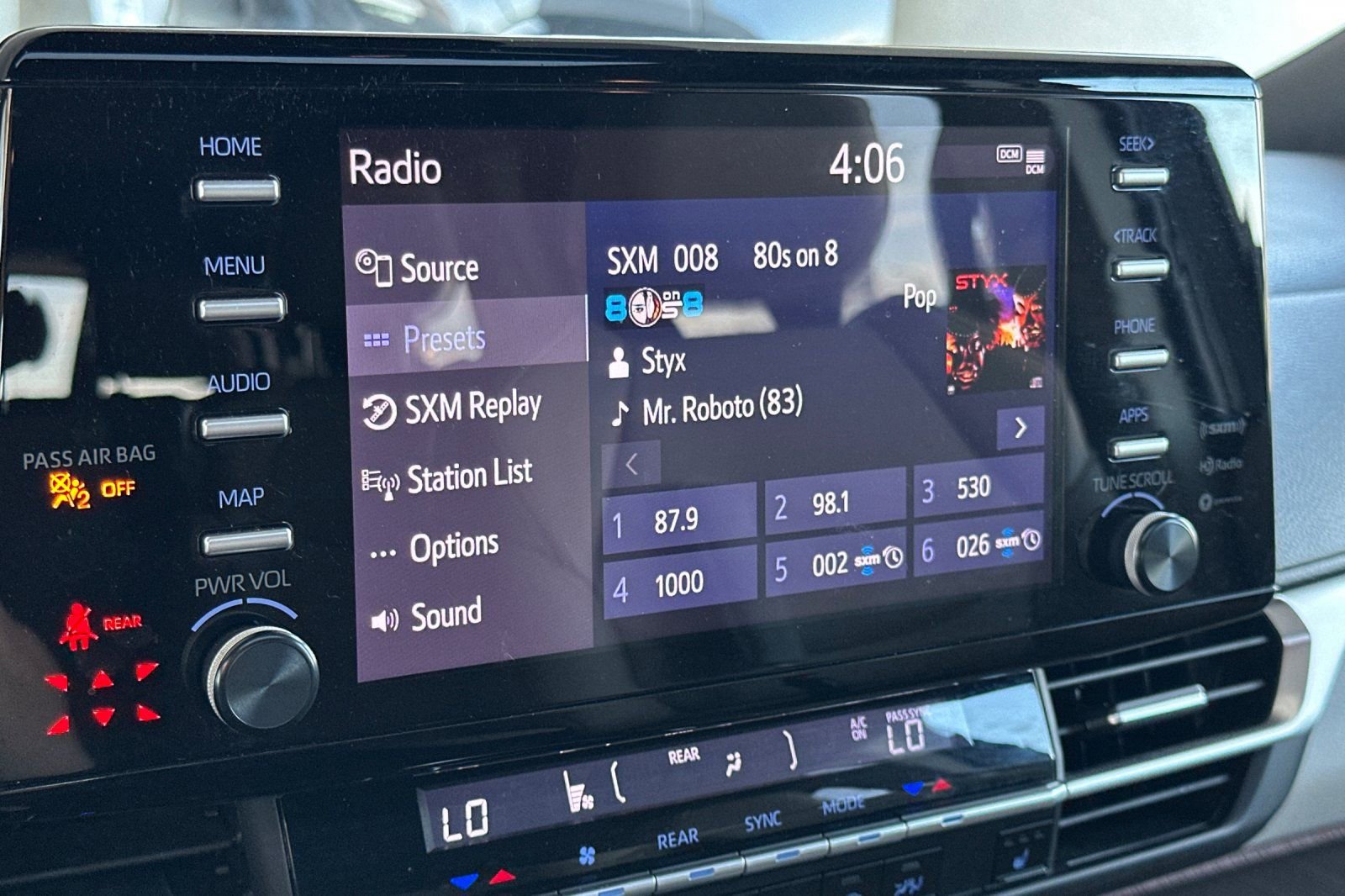 Used 2024 Toyota Sienna XLE image 19