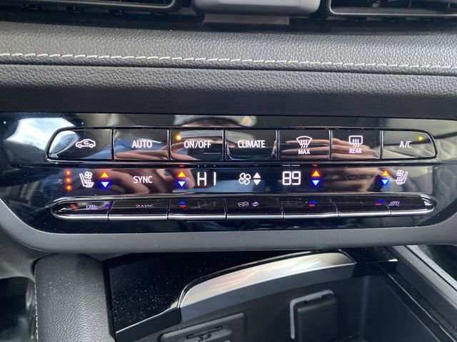 Used 2021 Buick Envision Avenir w/ Technology Package II image 22