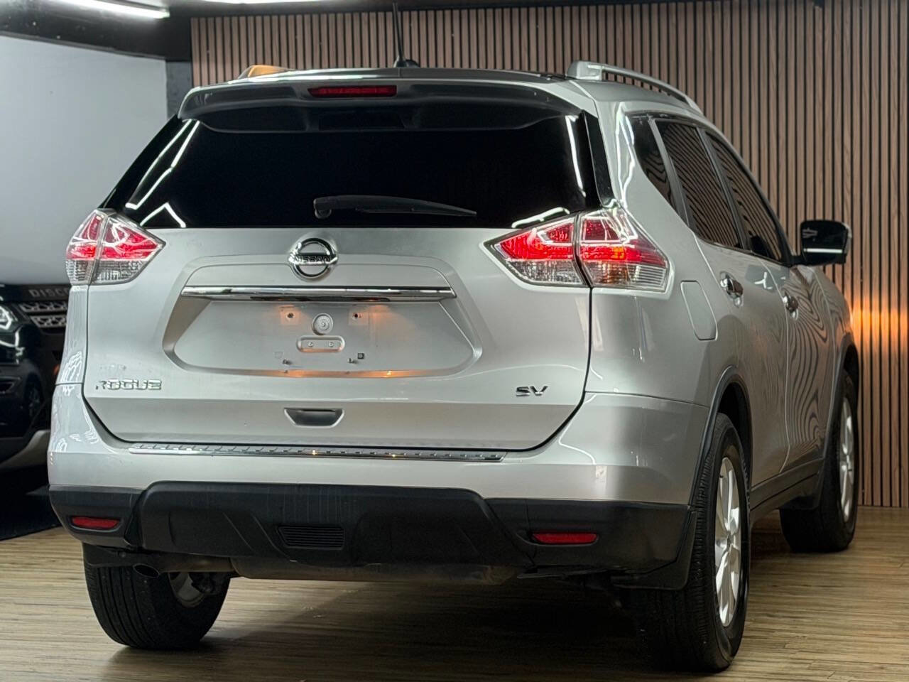 Used 2016 Nissan Rogue SV w/ SV Premium Package FWD image 6