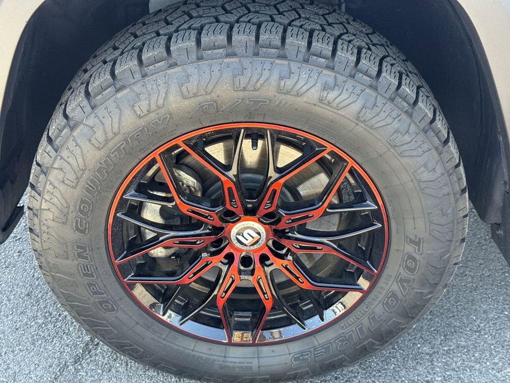 Used 2018 Jeep Cherokee Trailhawk w/ Comfort/Convenience Group image 10