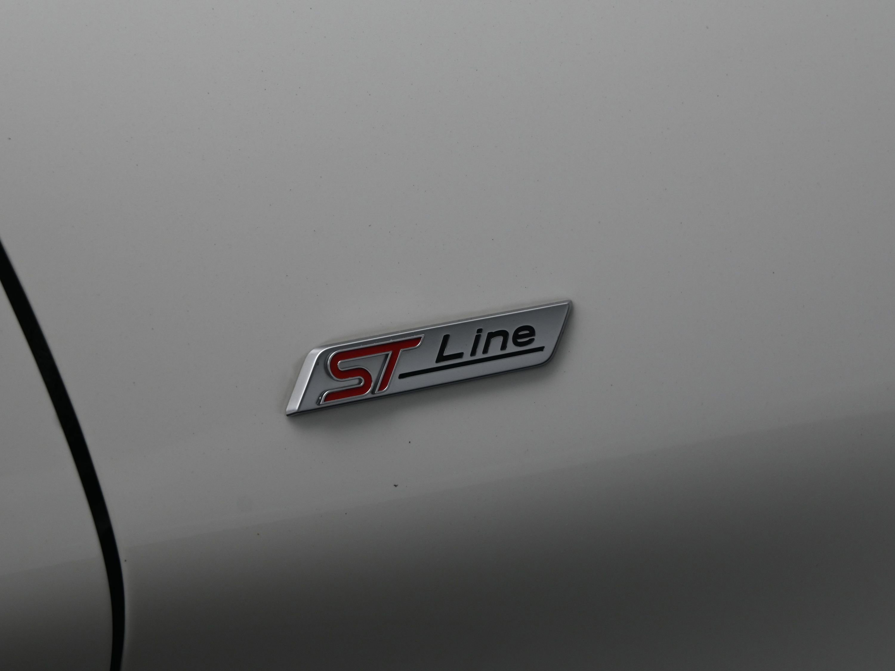 Used 2025 Ford Explorer ST-Line w/ Premium Package RWD image 21
