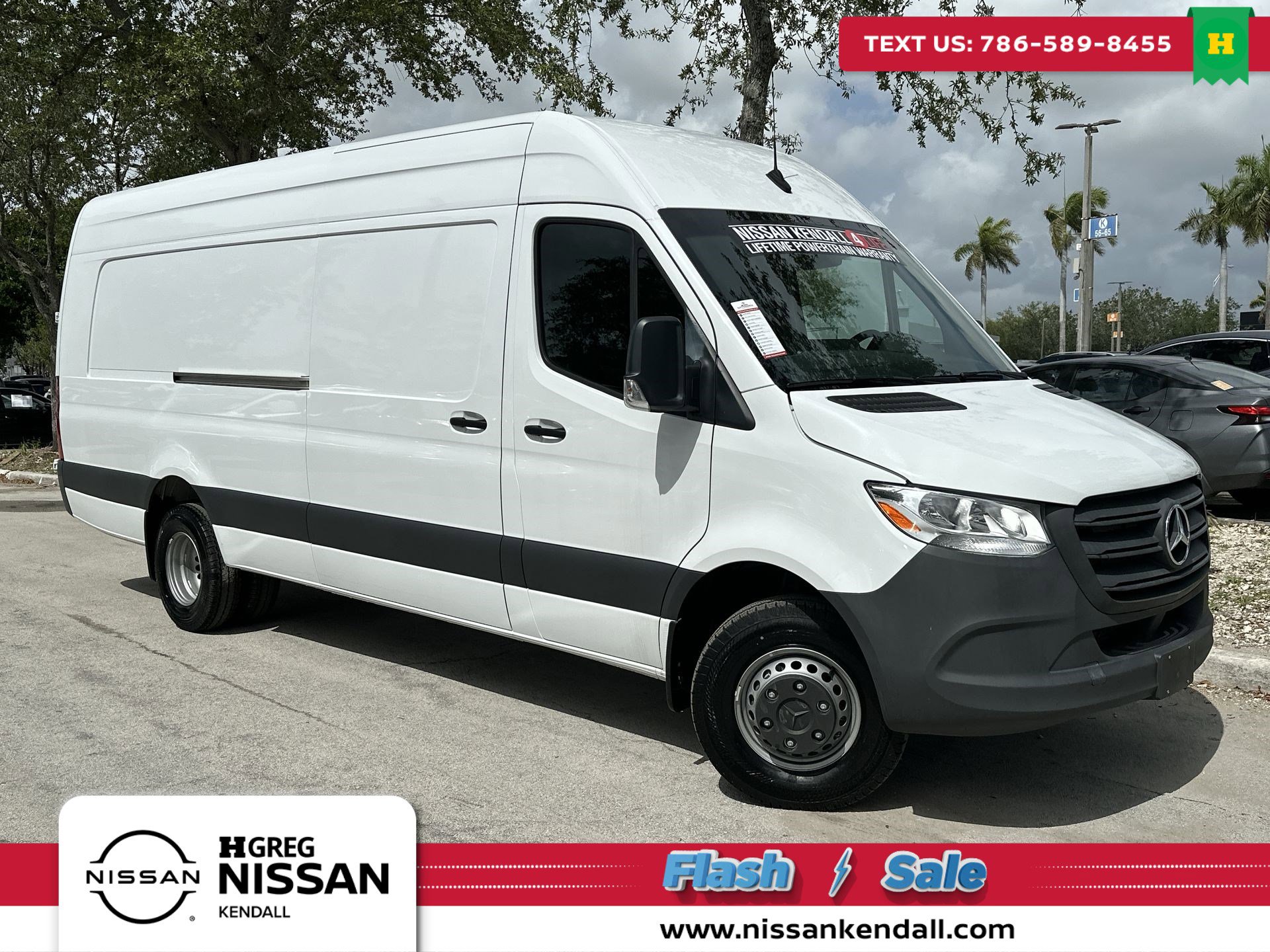 Used 2023 Mercedes-Benz Sprinter 3500 image 1