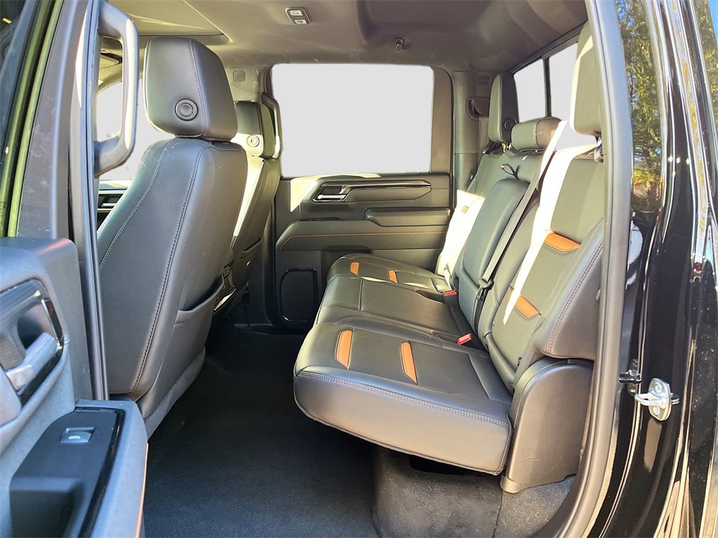 Used 2025 GMC Sierra 2500 AT4 w/ AT4 Premium Plus Package image 26