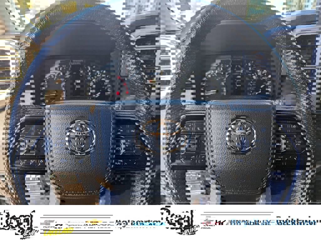 Used 2023 Toyota Tundra Limited image 28