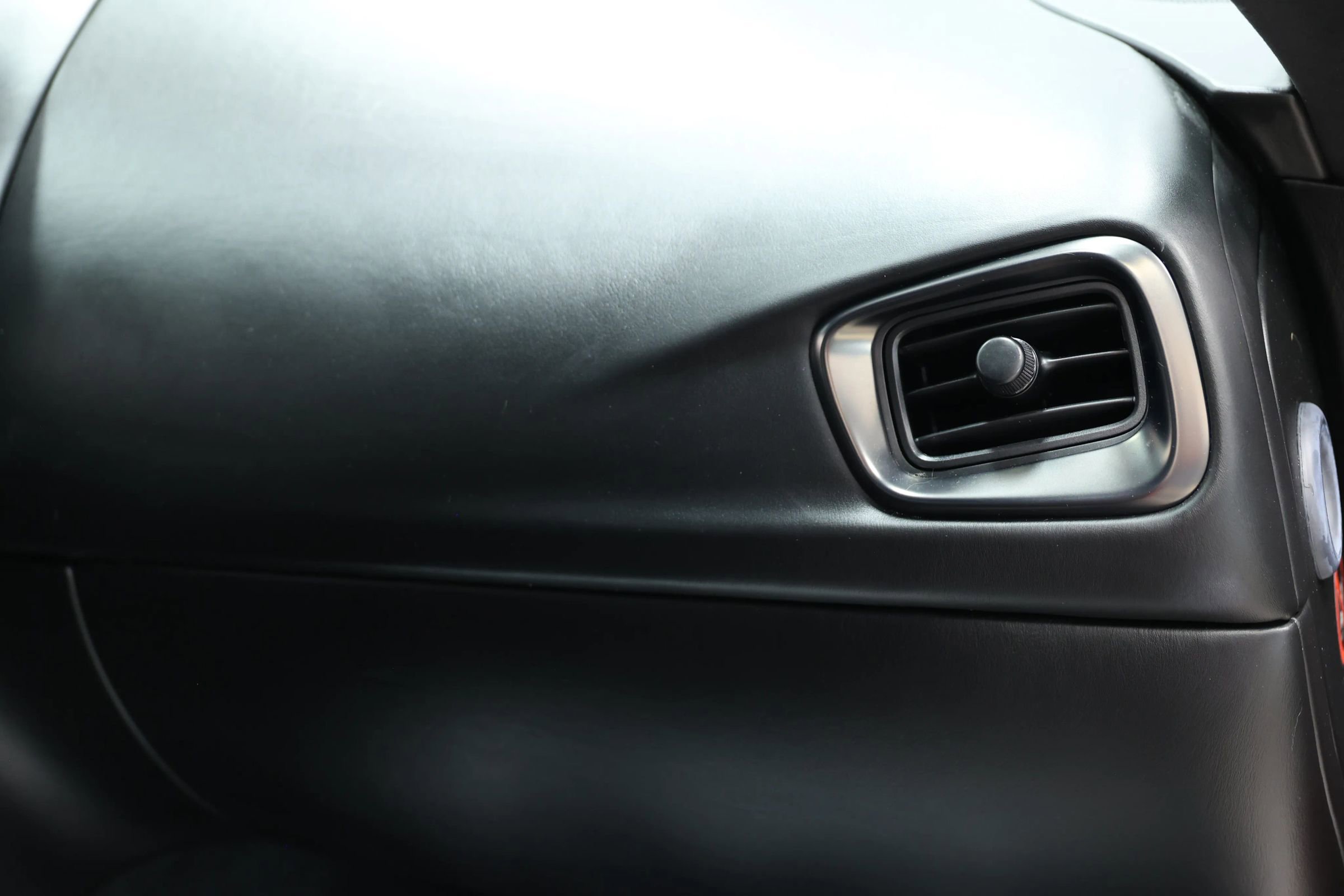 Used 2018 Aston Martin DB11 V12 image 73