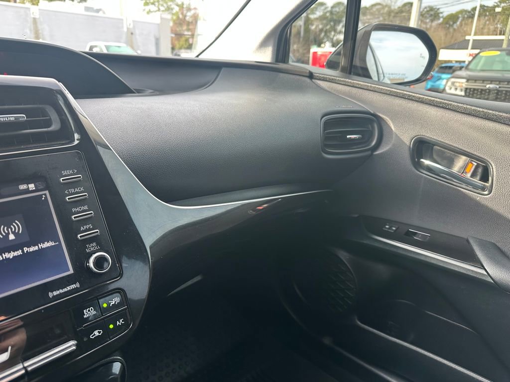 Used 2022 Toyota Prius LE image 64
