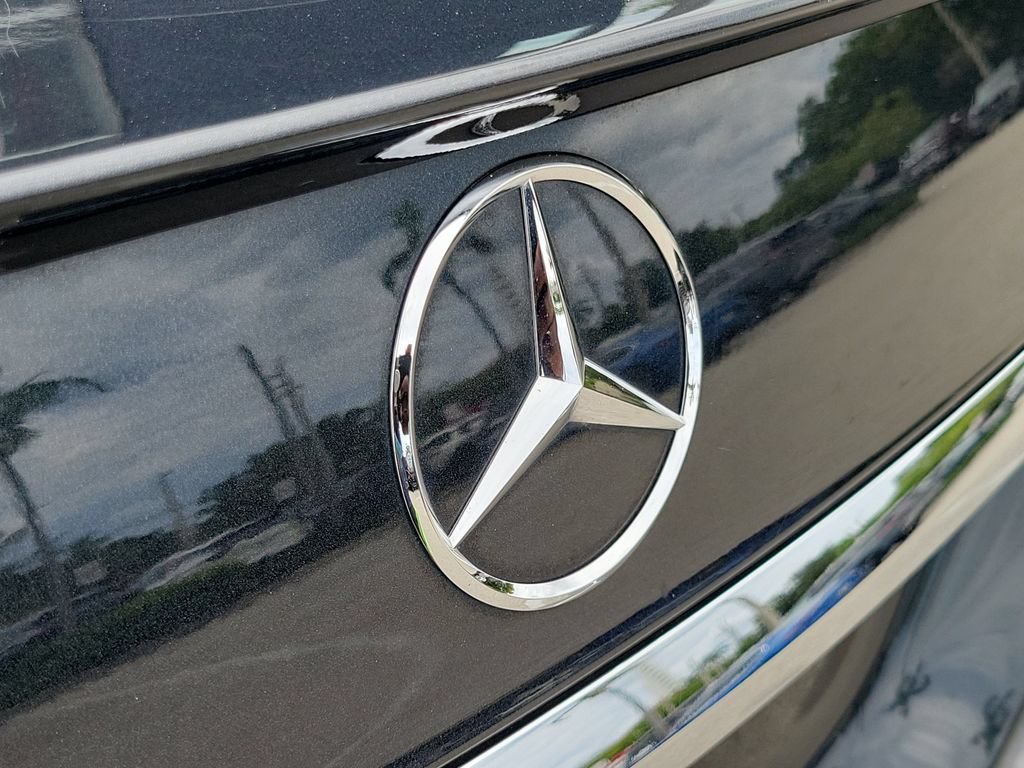 Used 2018 Mercedes-Benz S 560 Sedan image 11