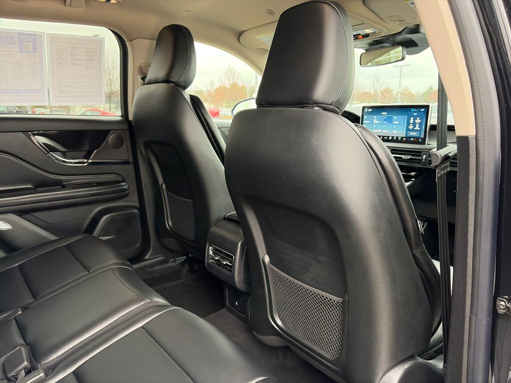 Used 2023 Lincoln Corsair Standard image 36