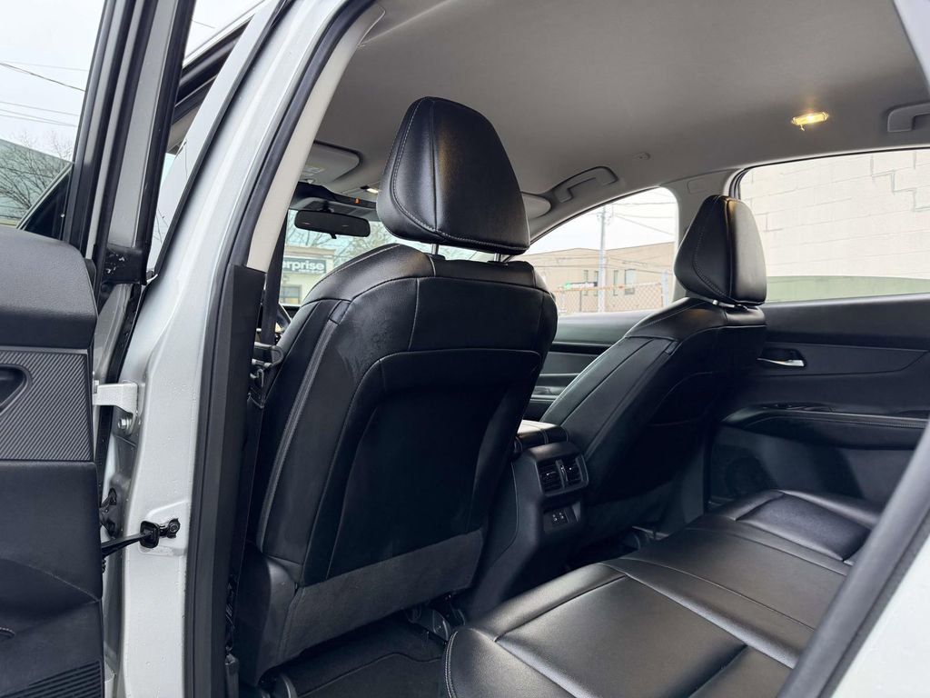 Used 2025 Nissan Murano SV image 24