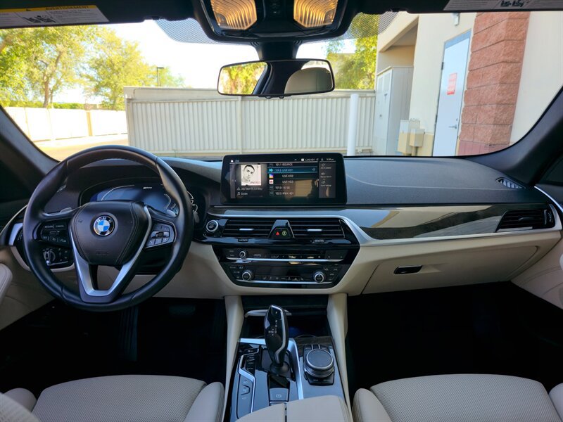 Used 2021 BMW 530e w/ Parking Assistance Package RWD image 16