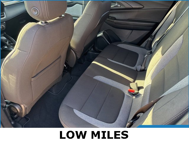 Used 2025 Chevrolet TrailBlazer LT w/ LT Cold Weather Package image 13