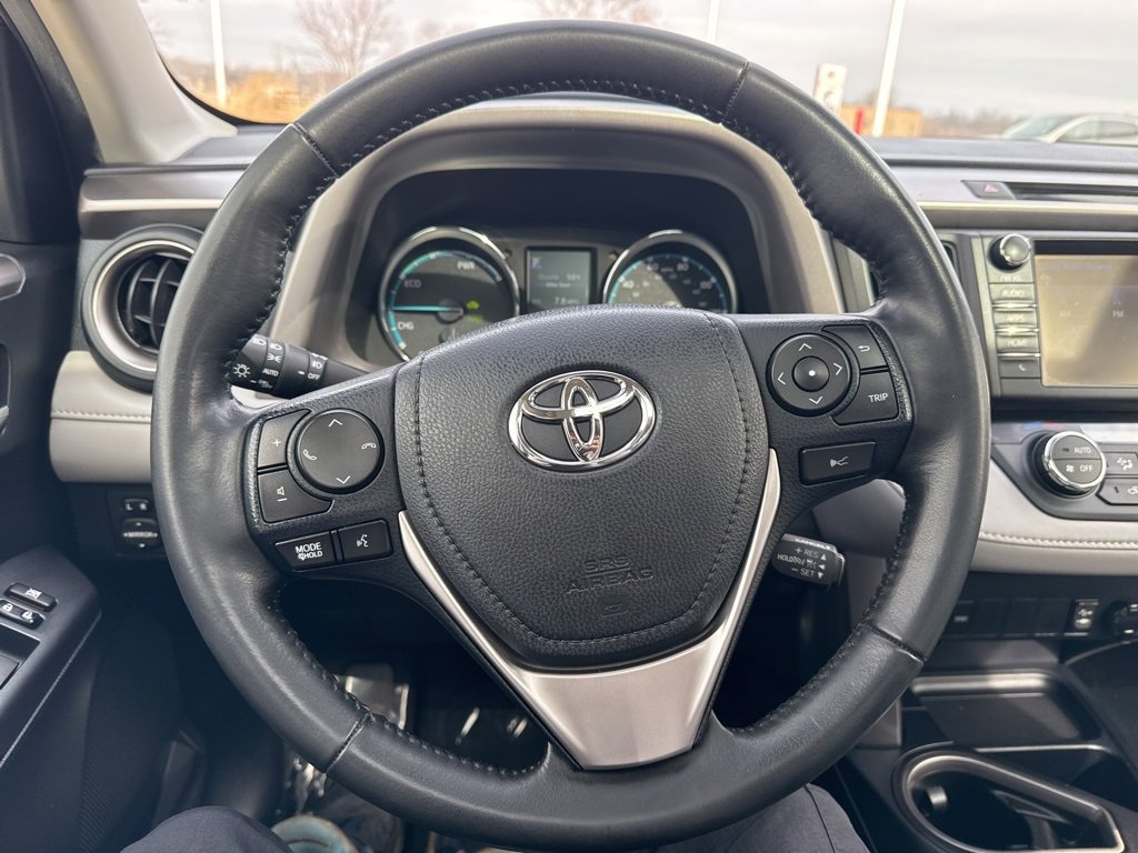 Used 2018 Toyota RAV4 XLE image 11