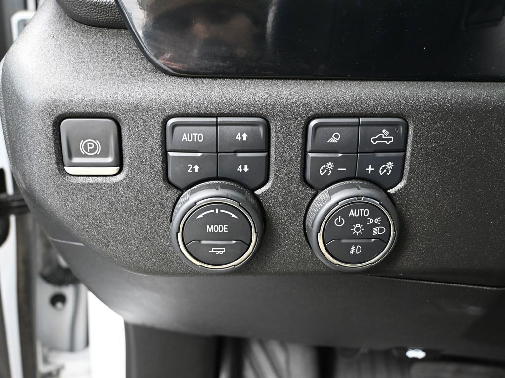 Used 2023 Chevrolet Silverado 1500 LTZ image 37