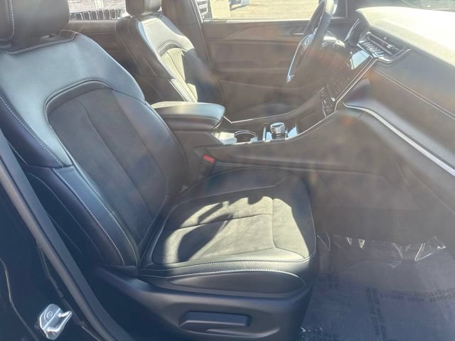 Certified 2024 Jeep Grand Cherokee L Altitude AWD/4WD image 34
