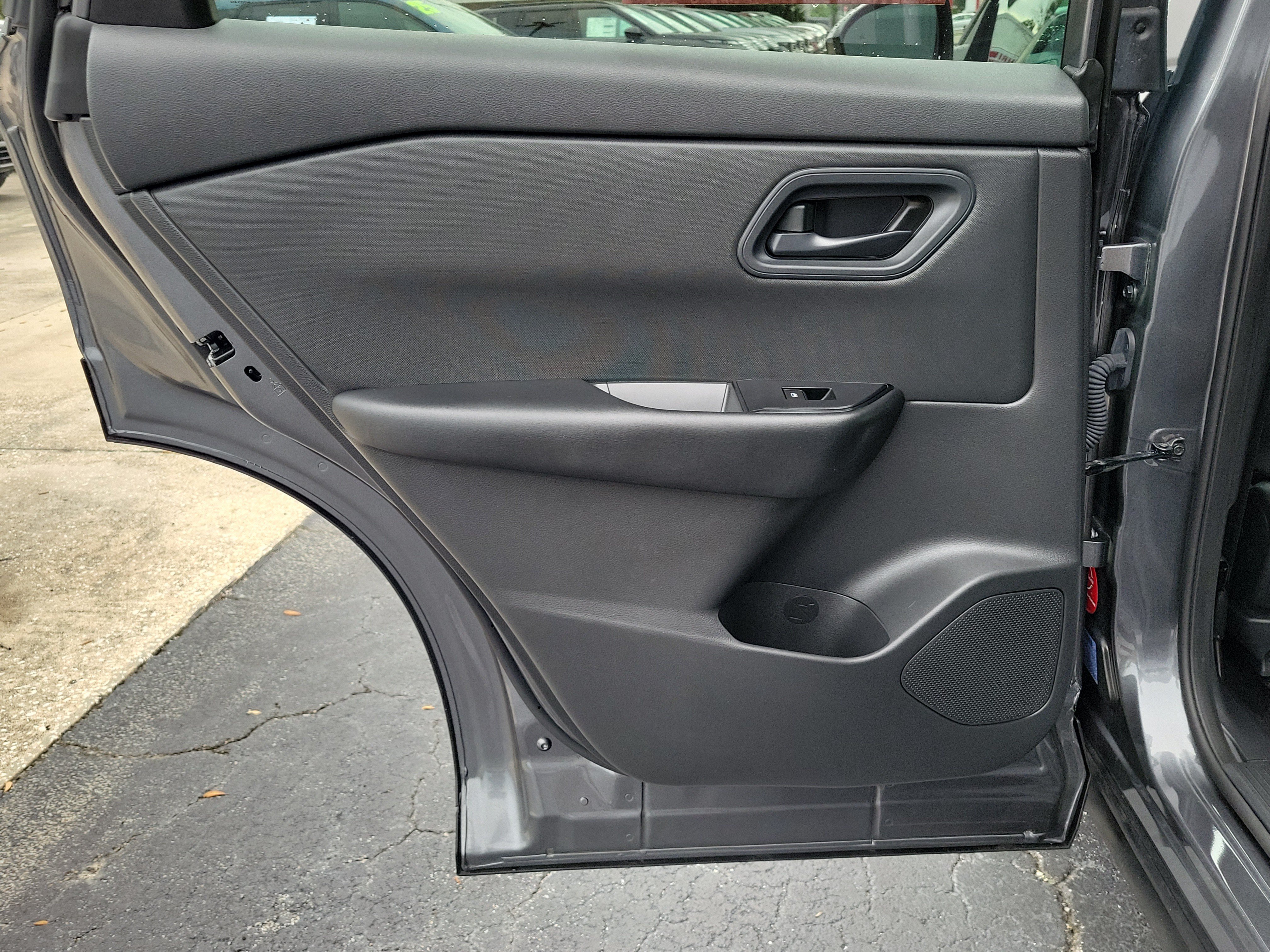 Certified 2025 Nissan Rogue S FWD image 9
