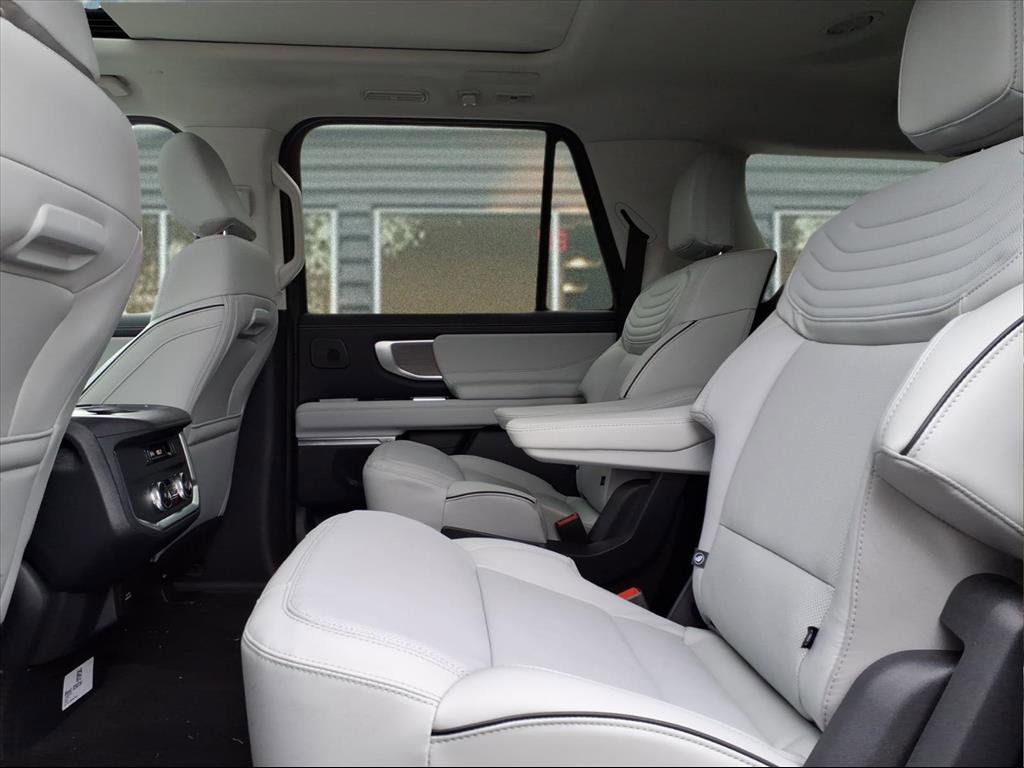 New 2025 Ford Expedition Max Platinum w/ Platinum Ultimate Package image 7