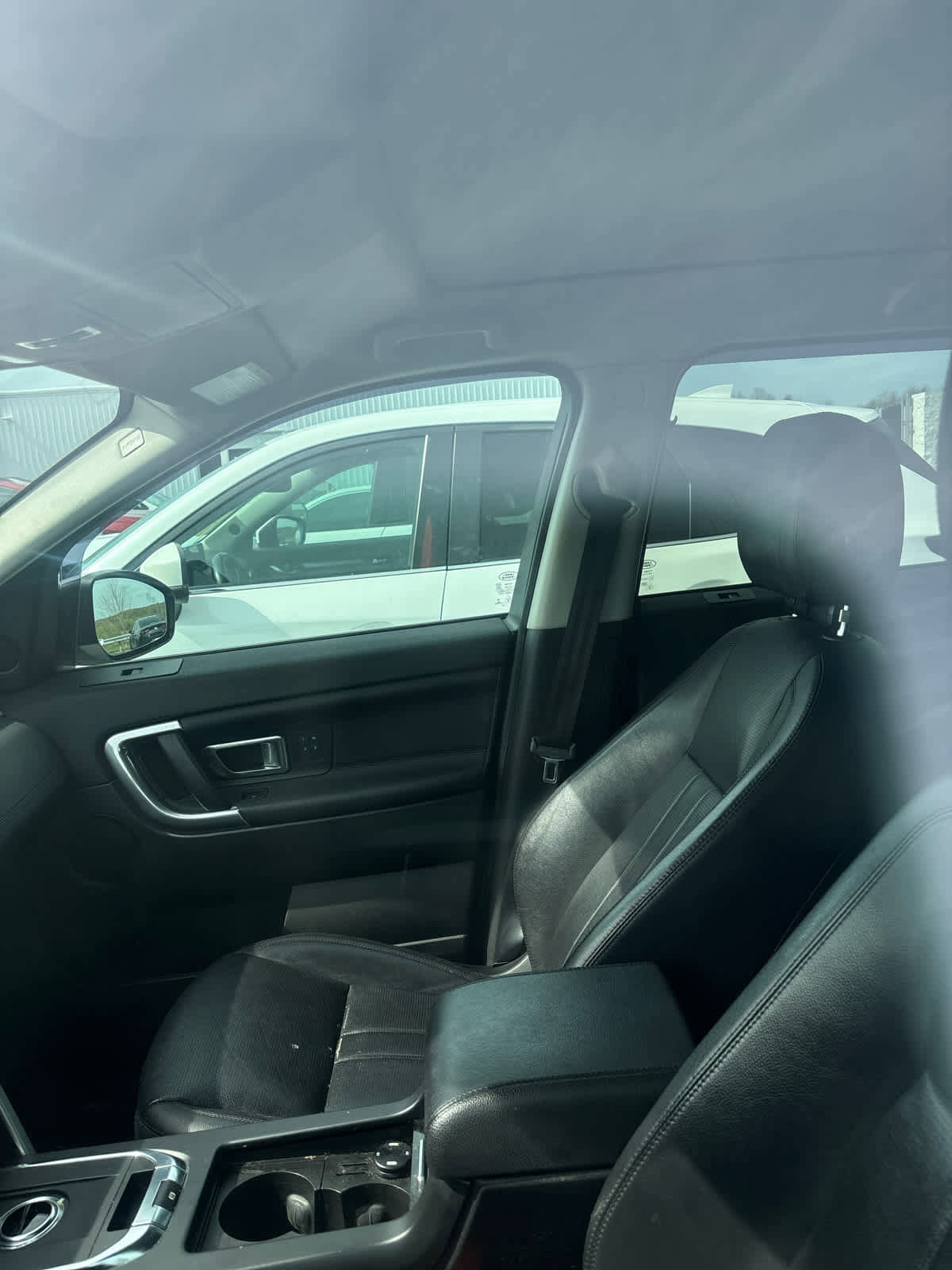 Used 2019 Land Rover Discovery Sport HSE image 4