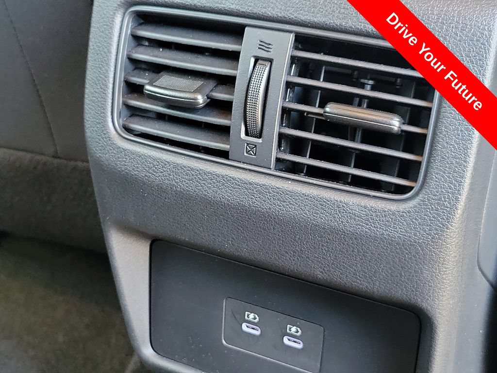 Used 2026 Nissan Rogue SV FWD image 22