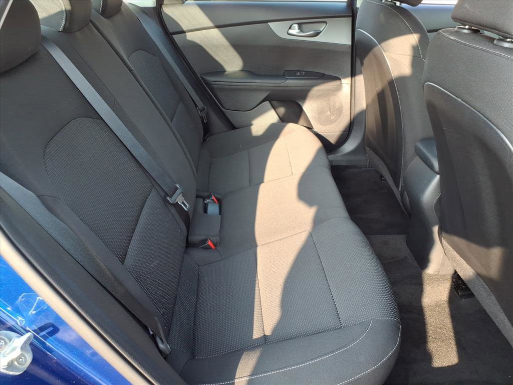 Used 2020 Kia Forte LXS FWD image 14