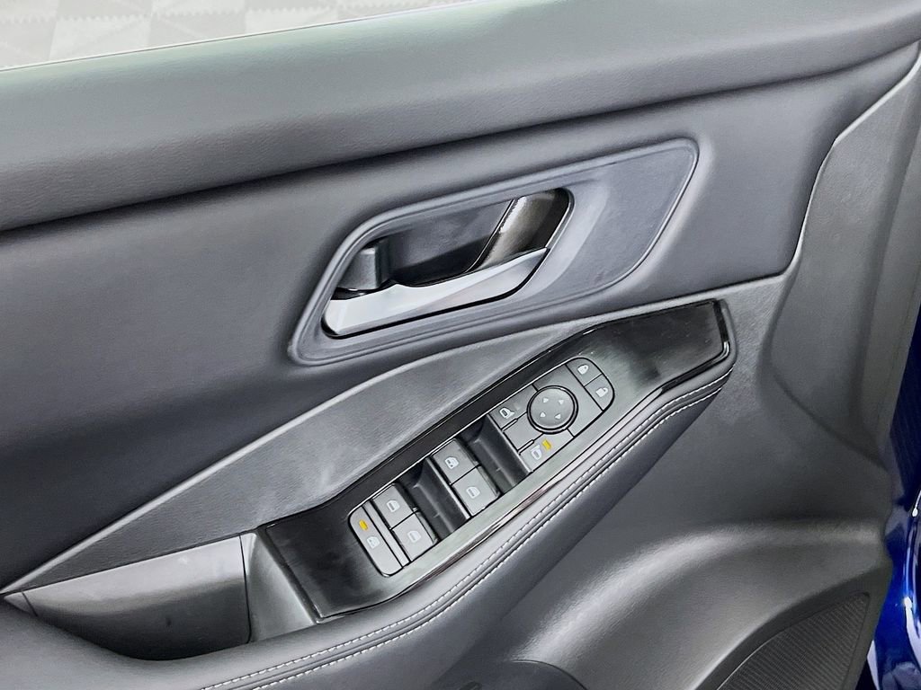 New 2026 Nissan Rogue SV AWD/4WD image 16