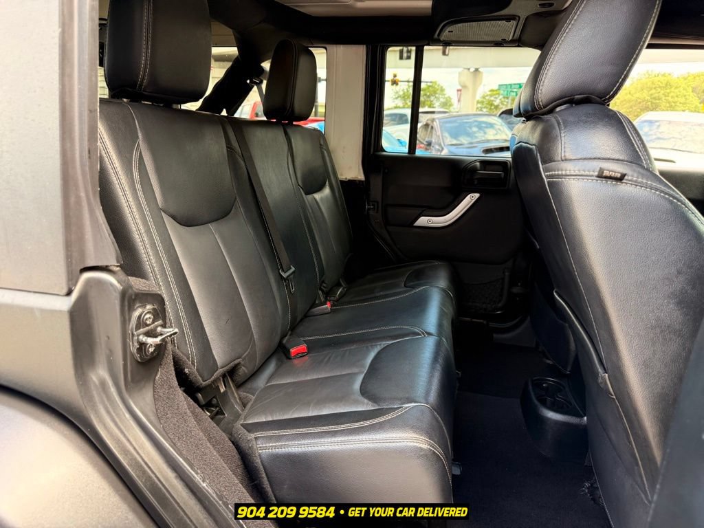 Used 2017 Jeep Wrangler Unlimited Sahara w/ Dual Top Group AWD/4WD image 32