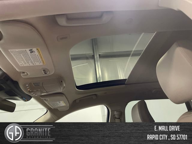 Used 2023 Lincoln Nautilus Reserve w/ Equipment Group 201A image 12