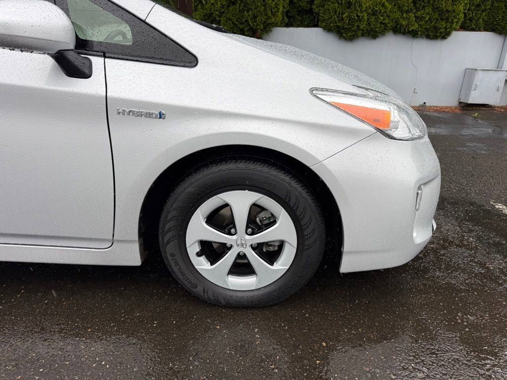 Used 2015 Toyota Prius Two FWD image 12