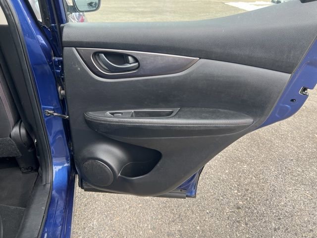 Used 2020 Nissan Rogue Sport S image 14